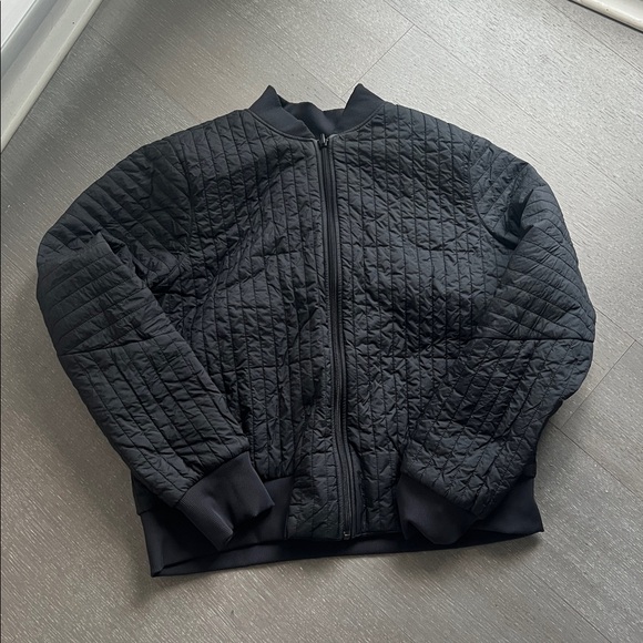 Lululemon Non-Stop Bomber Jacket *Textured Black Size 12
Reversible* - Picture 7 of 9